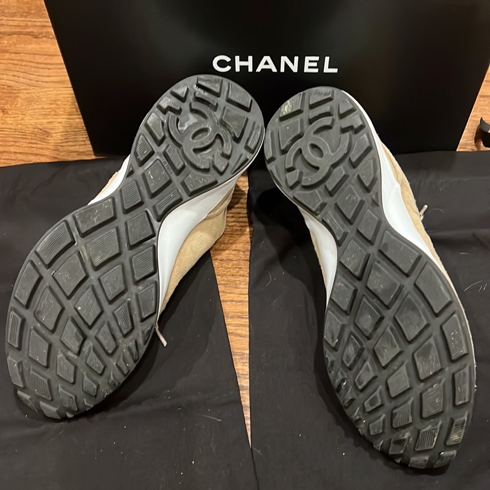 👟 CHANEL Sneakers 👟 - Picture 7 of 10